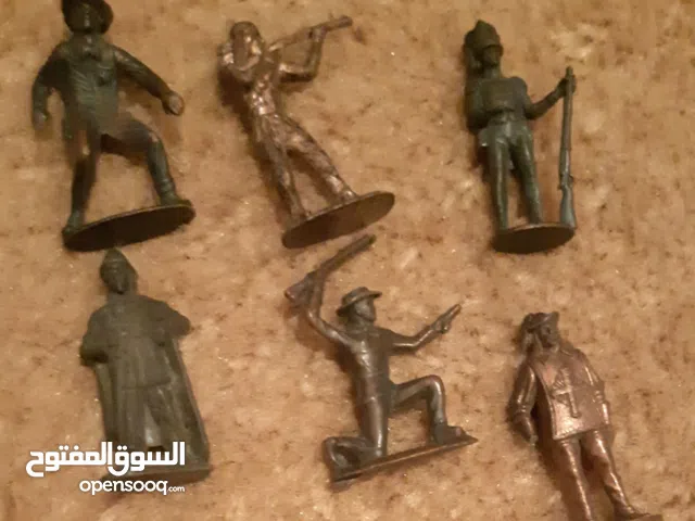 العاب و مجسمات و بطش للبيع