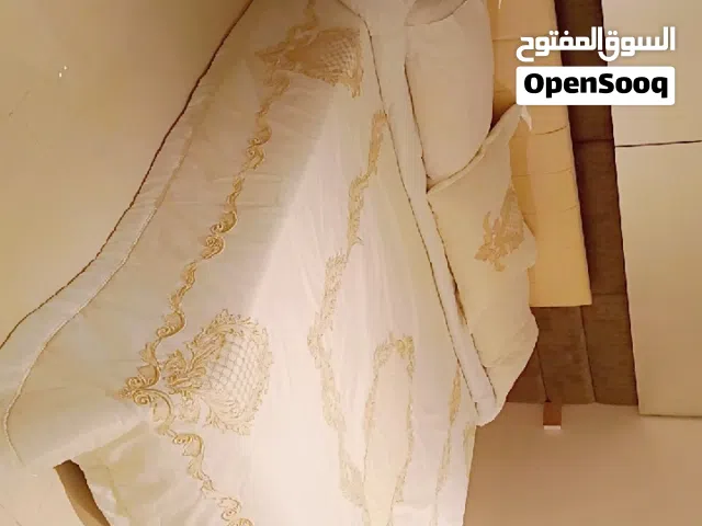 3 شقق لإيجار في خريف صلاله