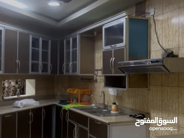 Flat floor in good location in Essa Town include EWA