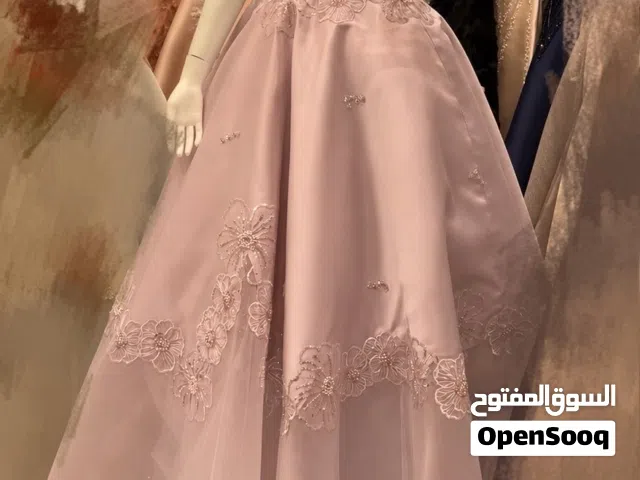 فستان وردي