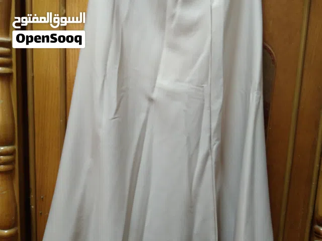 طقم تنوره جديد ومستعمل فستان نهدي