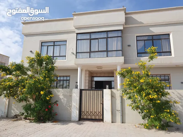 560 m2 More than 6 bedrooms Townhouse for Sale in Dhofar Salala