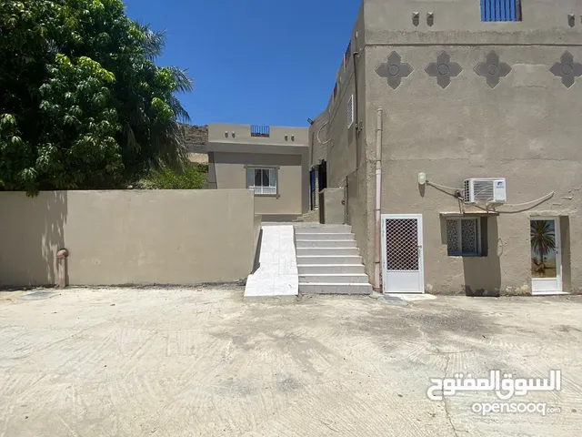 250m2 3 Bedrooms Townhouse for Sale in Al Batinah Rustaq
