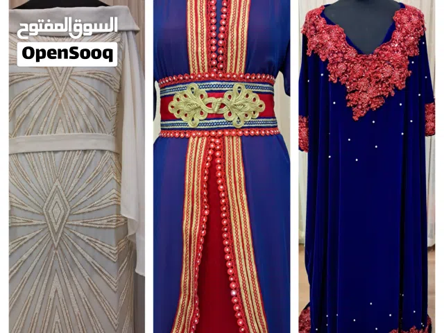 ثلاث لبسات مستعمله الواحده  8 ريال.