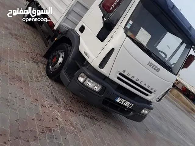 كنتر لنقل البضائع داخل وخارج بنغازي ويتوفر لدينا خدمات مصرفيه ولاي استفسار الاتصال علي الرقم 0924640