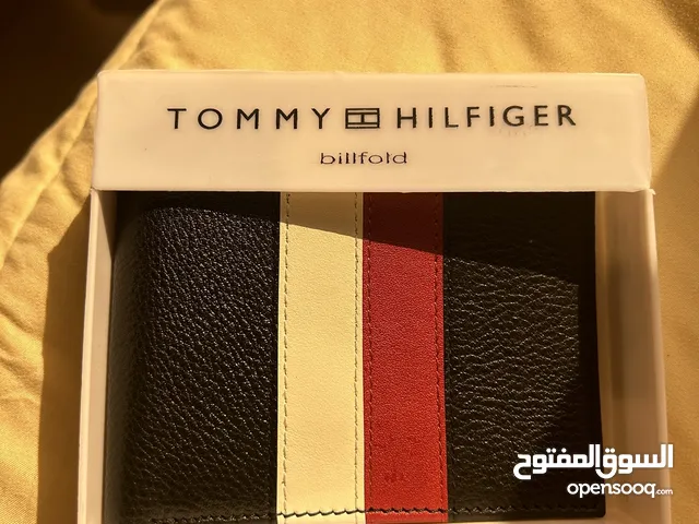 محفظة تومي هيلفيغر