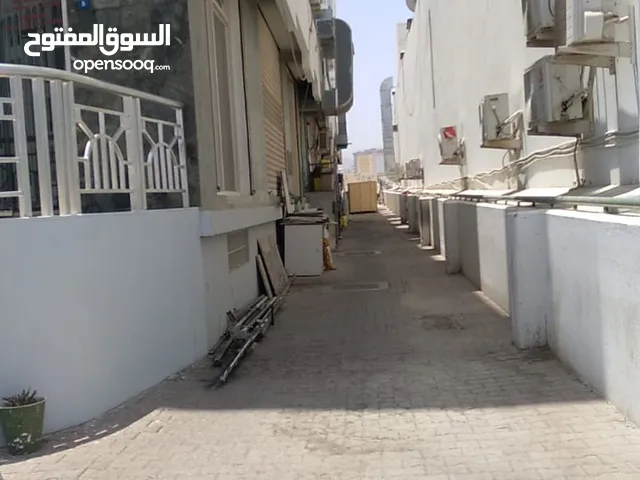 محل تجاري خلفي /Backside Retail Unit Available for Rent