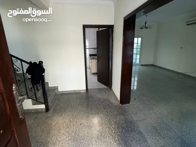 271m2 More than 6 bedrooms Villa for Sale in Muscat Al-Hail