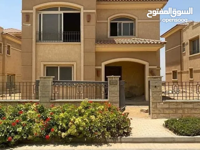 300m2 4 Bedrooms Villa for Sale in Cairo Fifth Settlement