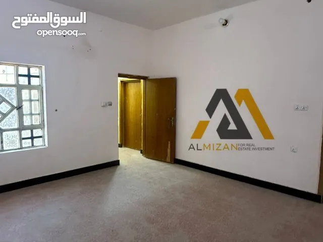 325m2 More than 6 bedrooms Townhouse for Rent in Basra Other