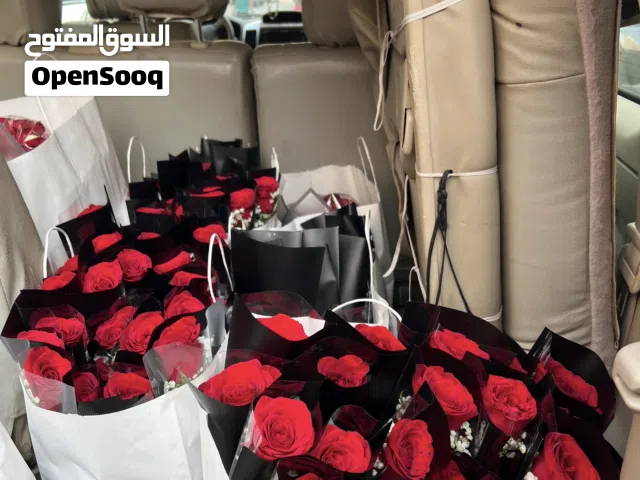 محل زهور للبيع في سوق جليب الشيوخ. للمهتمين، يرجى التواصل على الرقم