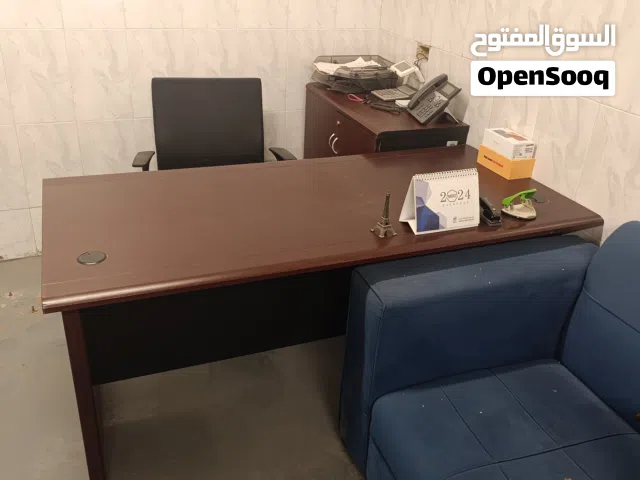 مكتب للبيع
