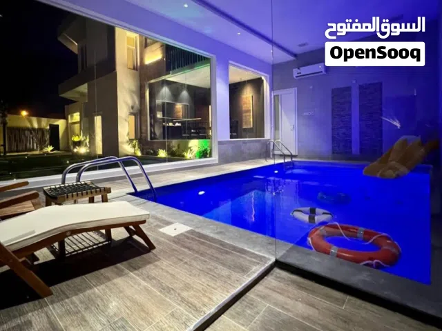 3 Bedrooms Chalet for Rent in Muscat Muttrah