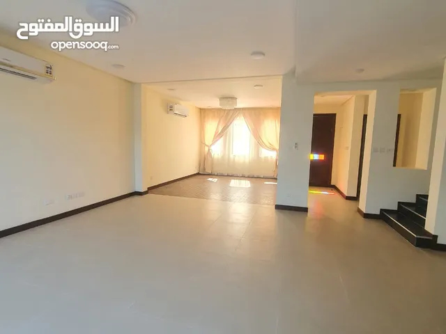 240 m2 4 Bedrooms Villa for Rent in Muharraq Diyar Al Muharraq