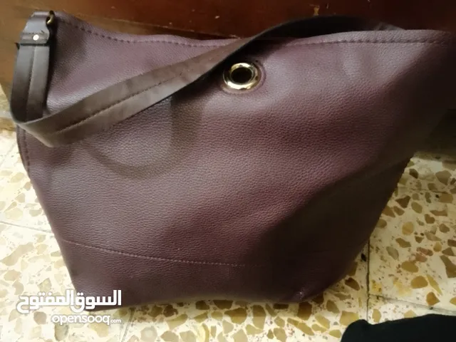 حقائب يد مستعملة استعمال خفيف