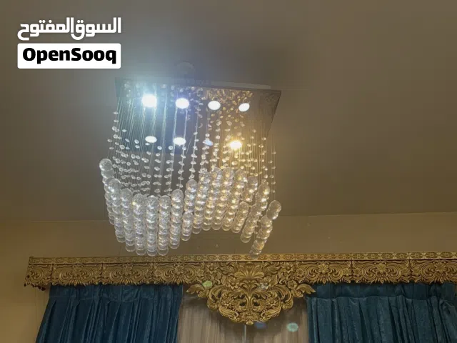 ثريات للبيع