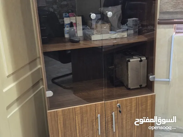 مكتب وتوابعه للبيع