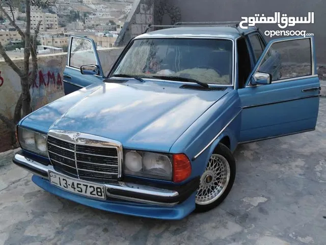 Mercedes Benz E-Class 1982 in Zarqa