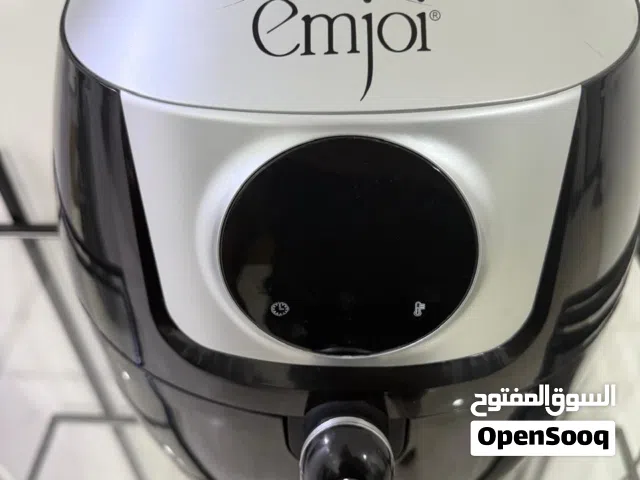 مقلاة هوائيه من ماركة emjoi شبه جديده