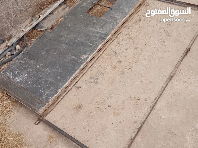 باب للبيع داخل تلمفرق قابل للتفاوض