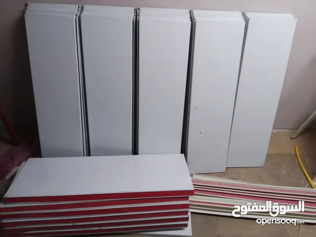 رفوف محلات تجارية مستعملة للبيع