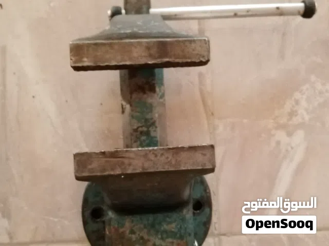 ملزمه صناعي مستعمله للبيع
