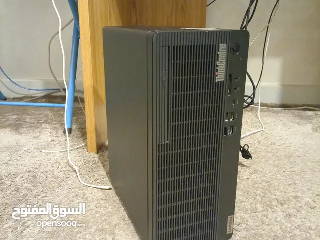 كمبيوتر مكتبي عالي الجودة مع ماوس و كيبورد