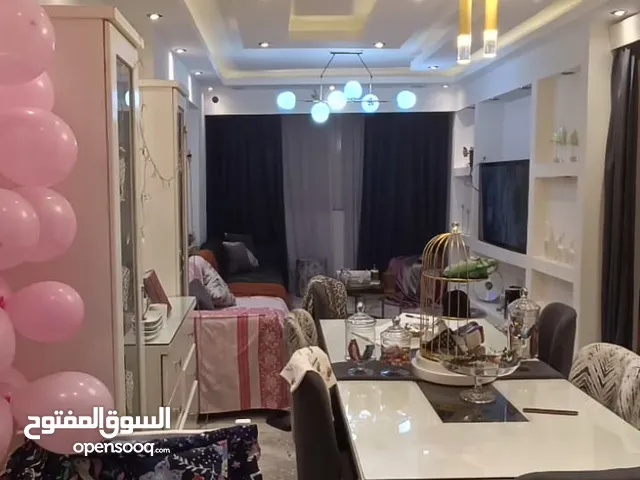 90 m2 3 Bedrooms Apartments for Sale in Cairo Gesr Al Suez
