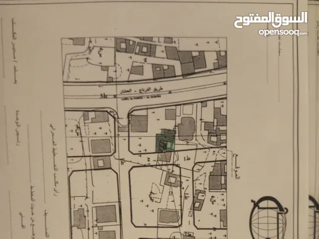 حشان قريب من مسجد اولاد بلحاج قريب من طريق رائيسي قطعة ارض مقام عليه مبني من ثلاثة ادوار مساحتها (