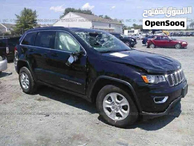 2017 جيب جراند شيروكى Laredo