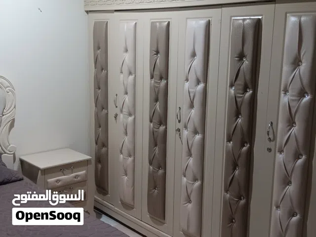 غرفه نوم مستعمله استعمال خفيف للبيع النقل علا الشاري السرير 200 في200