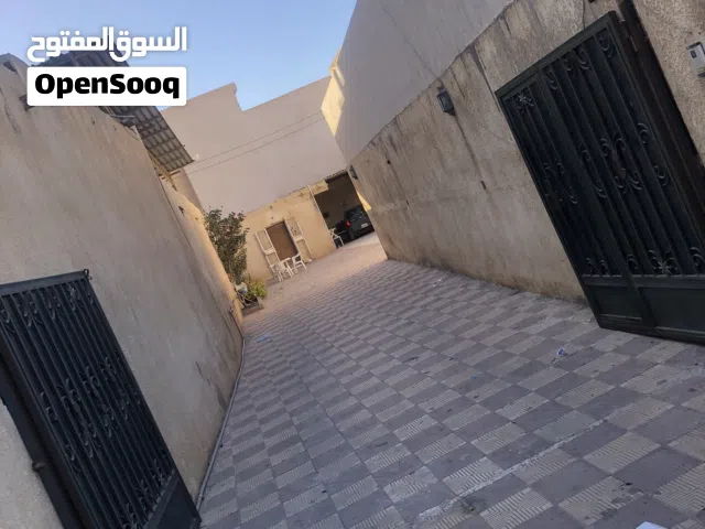 أرض سكنية تجارية علي الطريق الرئيسي منطقة الفرناج مساحة 556 م
