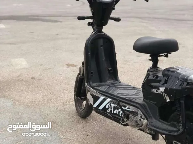 مطلوب سكوتر زي الي في الصورة