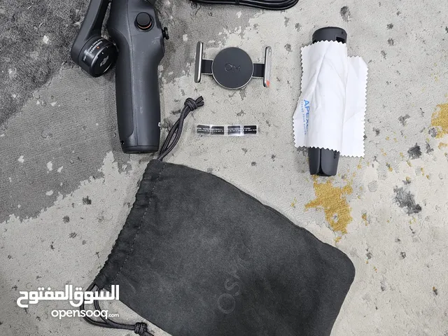 للبيع مثبت كاميرا (جيمبال) DJI Osmo Mobile في حالة ممتازة، شبه جديد، تم استخدامه للتجربة فقط