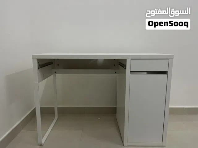 طاوله ايكيا