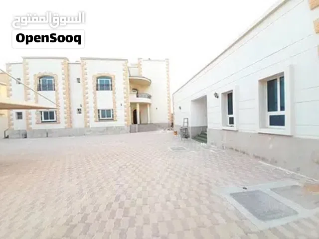 للبيع  مجمع سكني استثماري بعائد قوي – مدينة خليفة أبوظبي