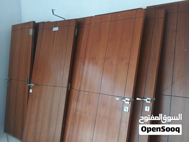 ابواب وحزائن ملابس