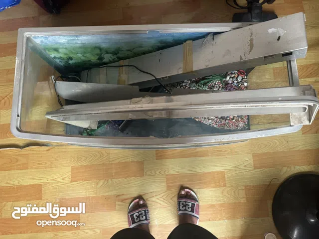 للبيع حوض سمك متوسط