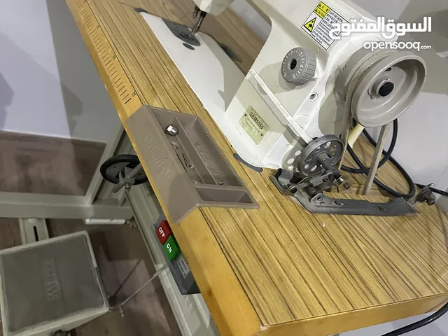 مكينة خياطة للبيع المستعجل 1000