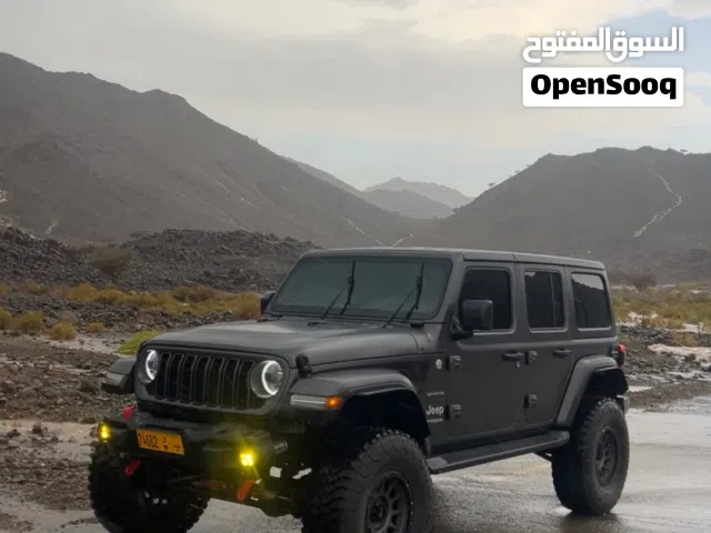 جيب رانجلر Sahara JL 2018 بلون رمادي مطفي