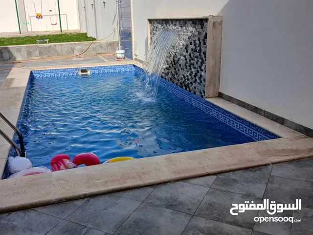 2 Bedrooms Chalet for Rent in Tripoli Al-Baesh