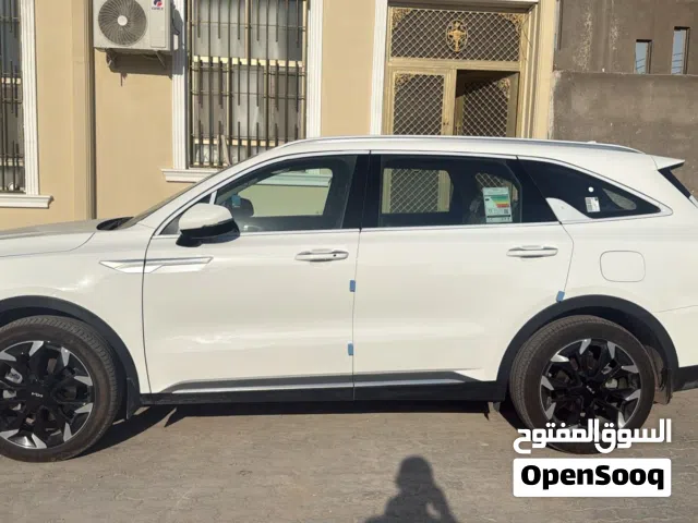 Used Kia Sorento in Basra
