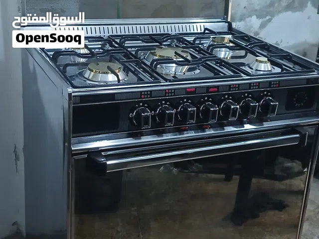 غازات يونيفرسل