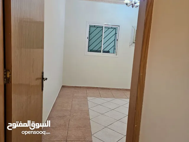 8 ft 3 Bedrooms Apartments for Rent in Al Riyadh Uhud