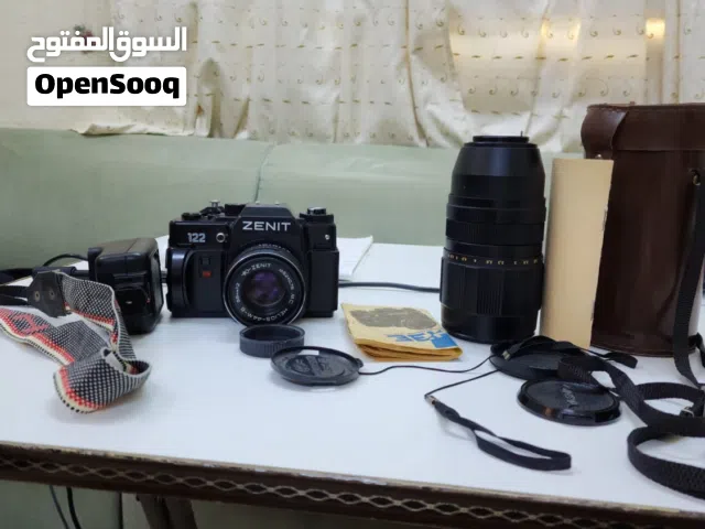 كاميرا فيلم Zenit 122 مع عدسة Helios 44M-6 وعدسة Jupiter-21M
