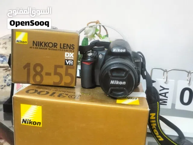 كاميرا نيكون d3100 بحالة جديدة بجميع مشتقاتها واكسسواراتها للبيع