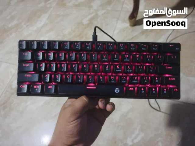 كيبورد جيمنج عدد 2 مع واحد ماوس + ماوس باد شغالين ميه ميه سعرهم 20 كاملين سعر نهائي الموقع عمان