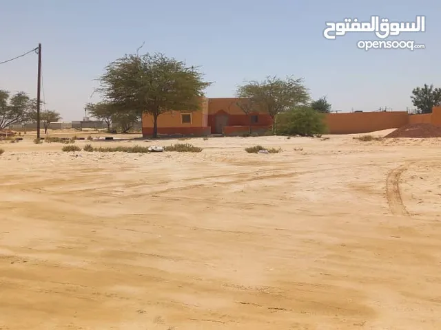 قطعة أرضية للبيع في انواكشوط تيارت طريق اكجوجت