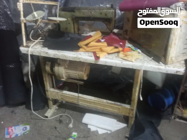 ماكينه خياطه جلود للبيع بحاله جيده