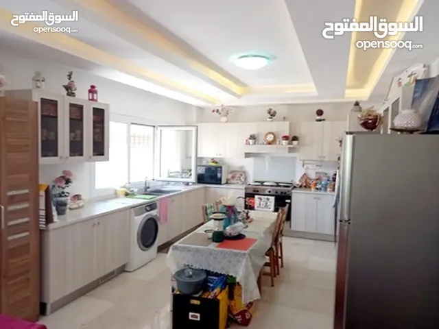 210m2 4 Bedrooms Apartments for Rent in Amman Deir Ghbar